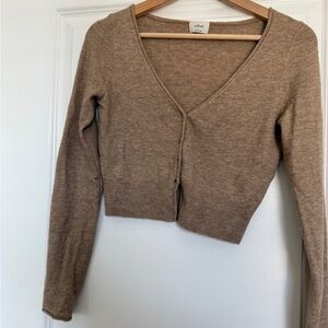 Wilfred Cropped V-Neck Cardigan in Camel Brown